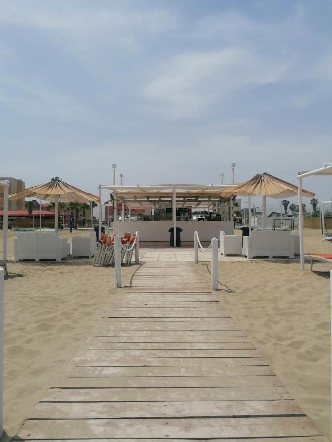 Aurora Beach & Suite Margherita Di Savoia Exterior photo